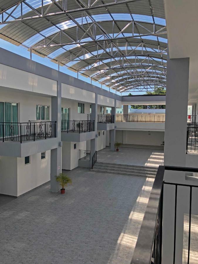 Aman Hills Hotel Kampong Timbunan Екстериор снимка
