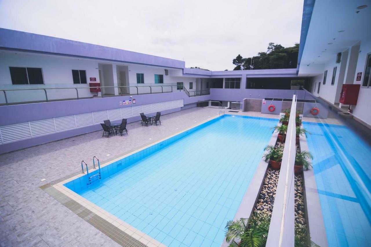 Aman Hills Hotel Kampong Timbunan Екстериор снимка