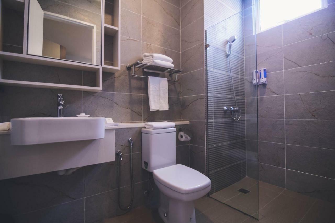 Aman Hills Hotel Kampong Timbunan Екстериор снимка